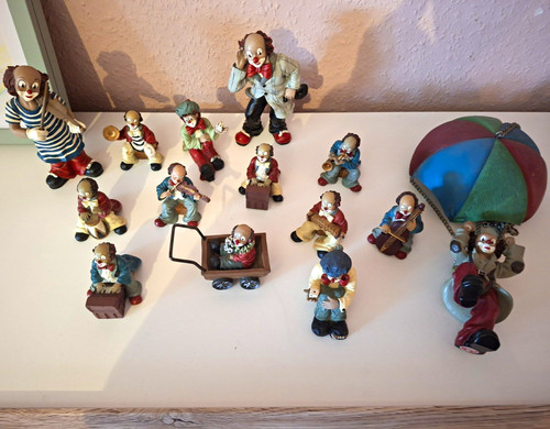 Gemischte gilde clownfiguren - gilde,