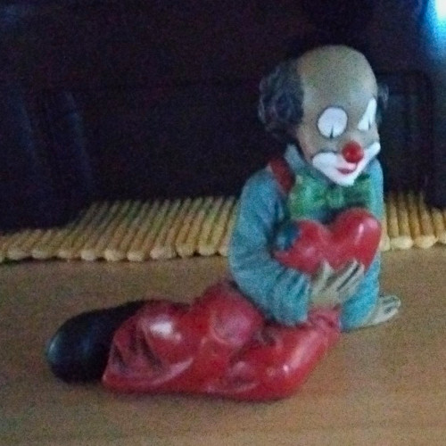 Gilde clown sitzend rot - clown,